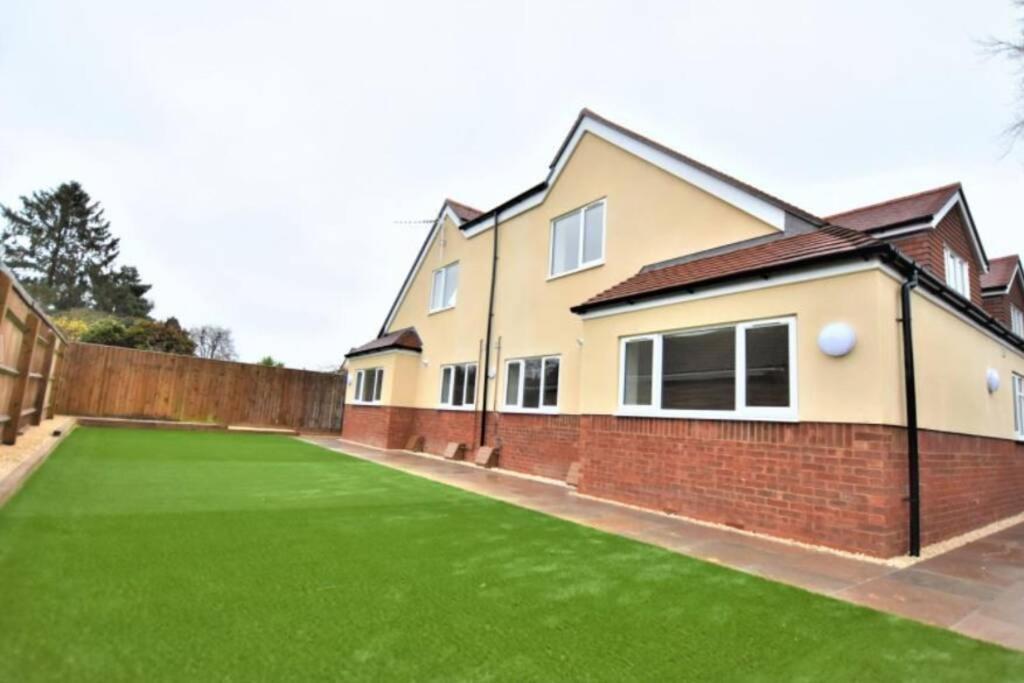 Didcot - Private Flat With Garden & Parking 08 Appartement Buitenkant foto