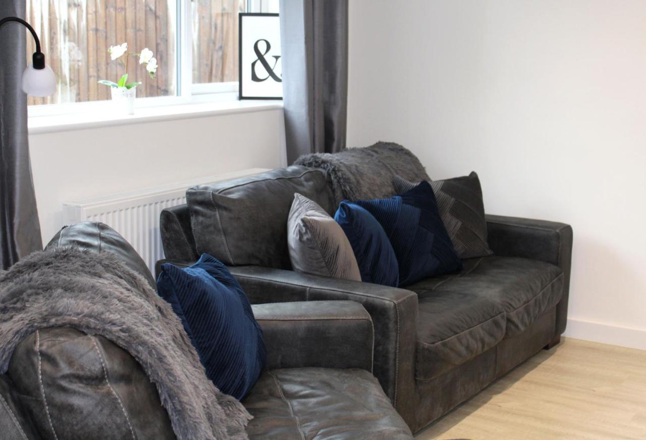 Didcot - Private Flat With Garden & Parking 08 Appartement Buitenkant foto